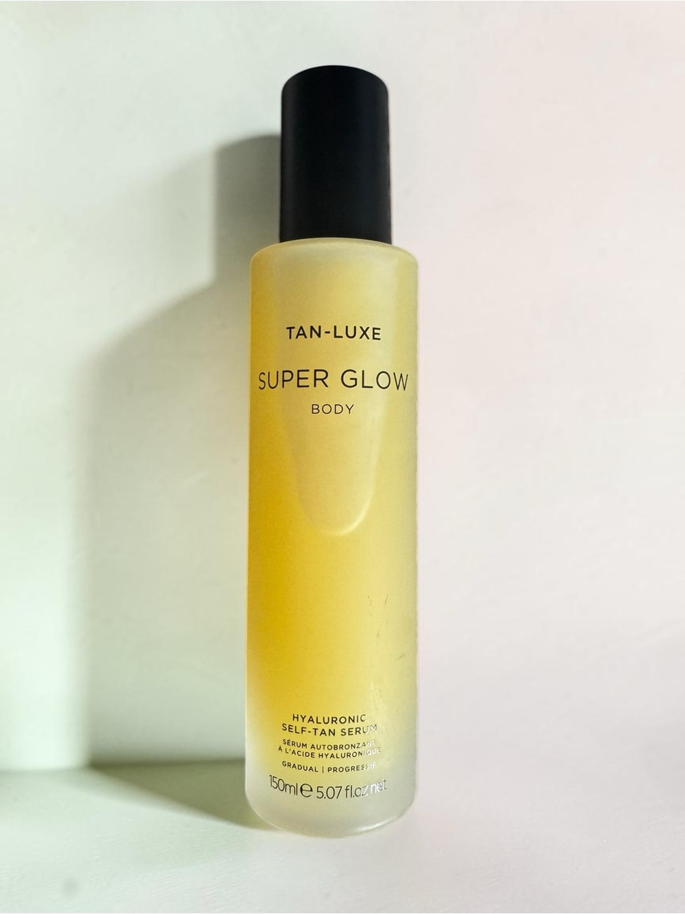 TAN-LUXE Super Glow Body Hyaluronic Self-Tan Serum — Yellow
